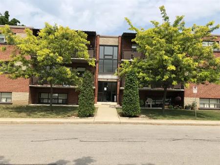 Large 2 Bedroom Apartment – Available August 1, 2025 | 439 Martha Street, Burlington