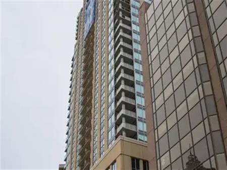 The "Vogue" on the 27th floor 1 bedroom plus den area | 2709 - 930 6 Avenue SW, Calgary