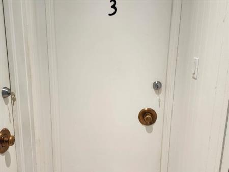 Chambre #3 à louer 1325 rue Corrigan (libre maintenant)