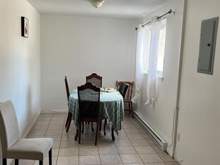 Appartement 4 ½ à Louer – 2 Chambres – 1