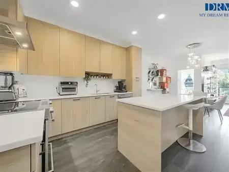 D196 - Spacious 3-Bed Corner Unit in Cedar Creek! | 7579 16th Street, Burnaby
