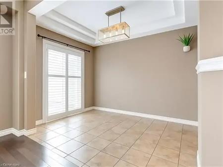 UPPER-313 FEATHERSTONE Crescent | UPPER-313 FEATHERSTONE Crescent, Kitchener