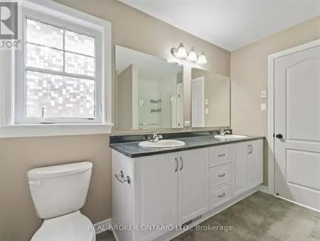 985 BUNCHBERRY WAY S | 985 BUNCHBERRY WAY S, Ottawa