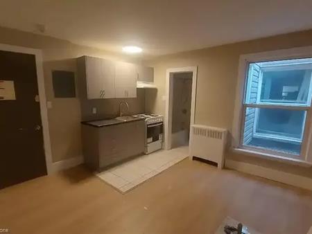 181 KING Street E Unit# 4 | 181 KING Street E Unit# 4, Kitchener