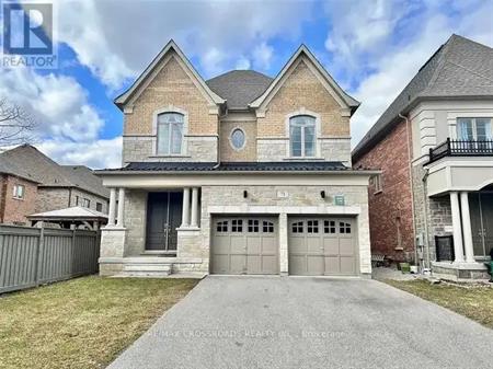 71 HAMSTER CRESCENT | 71 HAMSTER CRESCENT, Aurora