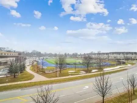 Wyndham Place Boutique Condo | 128 Garden Drive, Oakville