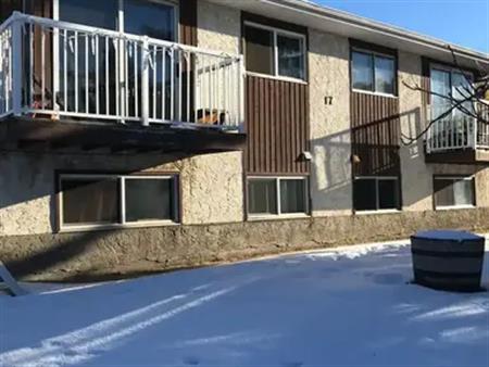17 Cardinal Avenue, Red Deer | 17 Cardinal Avenue, Red Deer