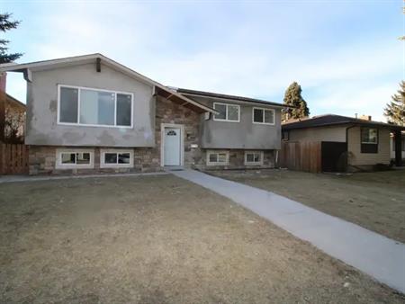 67 Rundlefield Close NE | 67 Rundlefield Close Northeast, Calgary