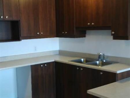 Grand 4-1/2 Style Condo 1200 pieds carré
