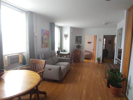 349 Rue Marquette