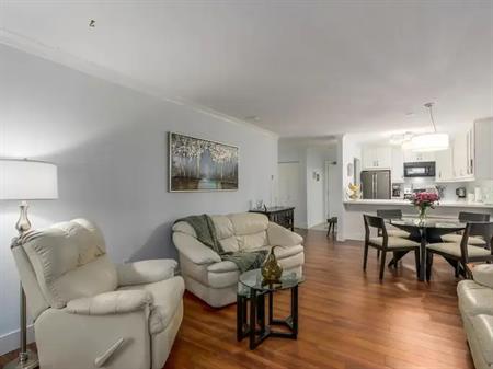 Pacific Sands Immaculate Condo! | 15717 Marine Drive, White Rock