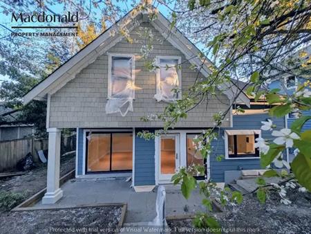 Dunbar Coach House | 3930 West 41st Avenue, Vancouver