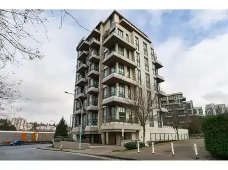 Luxurious Quay Loft MURANO | 7 Rialto Court, New Westminster