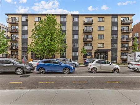 3 Bedroom (106) - 4855 Avenue Bourret, Montréal