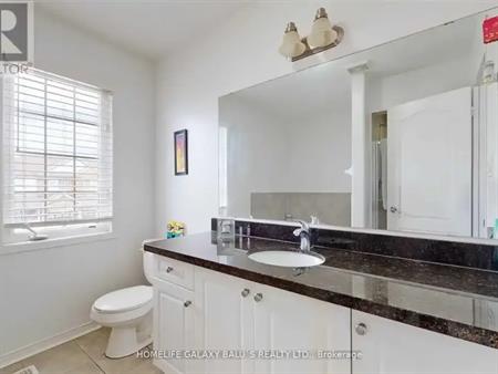 54 DECOURCY-IRELAND CIRCLE | 54 DECOURCY-IRELAND CIRCLE, Ajax