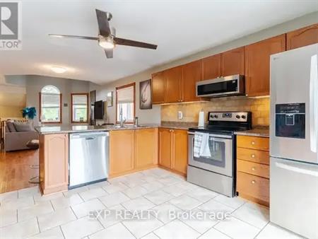 UPPER - 74 SHALOM WAY | UPPER - 74 SHALOM WAY, Barrie