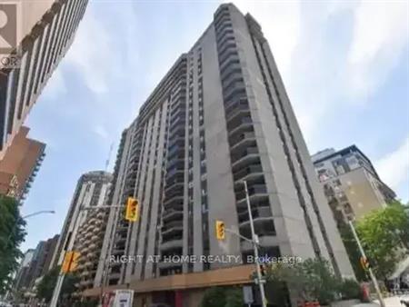 2006 - 470 LAURIER AVENUE W | 2006 - 470 LAURIER AVENUE W, Ottawa