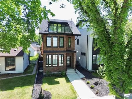 Beautiful Home in Mature Glenora | Edmonton
