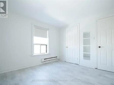 3 - 37 HOLLAND STREET W | 3 - 37 HOLLAND STREET W, Bradford West Gwillimbury