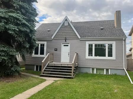 University of Alberta Hospital - McKernan - 2 Bedroom Lower Level | 11335 75 Avenue Northwest, Edmonton