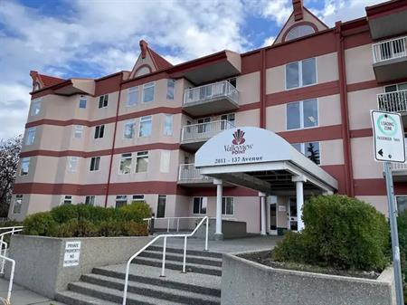 Recently renovated condo with stunning views of river valley | 205 - 137 Ave NW, Edmonton
