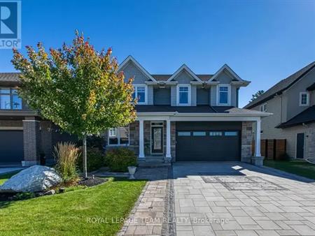 240 ESCARPMENT CRESCENT | 240 ESCARPMENT CRESCENT, Ottawa