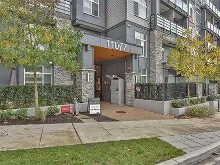 **Expansive & Cozy 2-Bedroom, 2-Bathroom Residence** | 11077 Ravine Road, Surrey