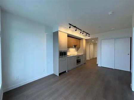 21FL 13655 FRASER HIGHWAY | 21FL 13655 FRASER HIGHWAY, Surrey