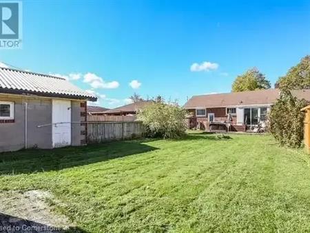 44 GOLDEN Boulevard E | 44 GOLDEN Boulevard E, Welland