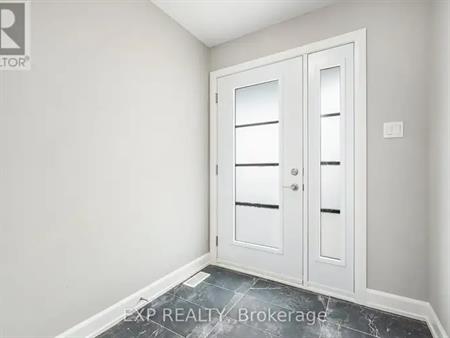 1214 MONTBLANC CRESCENT | 1214 MONTBLANC CRESCENT, Russell