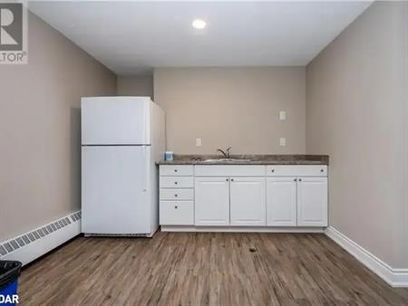2 ALBERT Street Unit# 37 | 2 ALBERT Street Unit# 37, Barrie