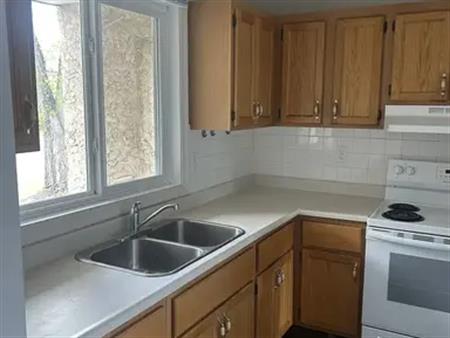Callingwood duplex | Edmonton