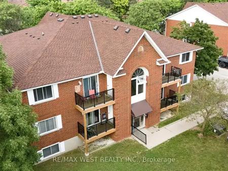 911 - 565 GREENFIELD AVENUE | 911 - 565 GREENFIELD AVENUE, Kitchener