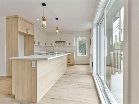 APPARTEMENT 4½ À LOUER POUR JUILLET - ST-DONAT