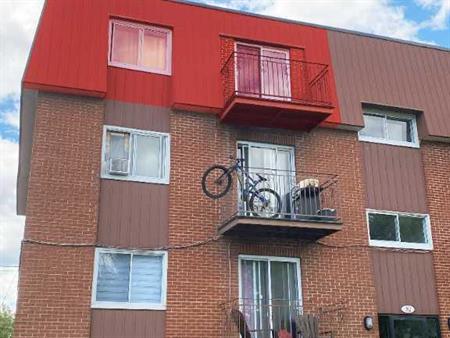 Appartement 4 1/2 avec 5 Électros inclus