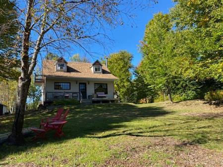 Maison à louer, Bord de l'eau , Chute Saint Philippe, Qc