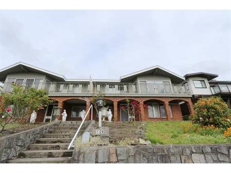 Beautiful Upper Level 3 Bedroom Home In Burnaby! | 1124 Holdom Avenue, Burnaby