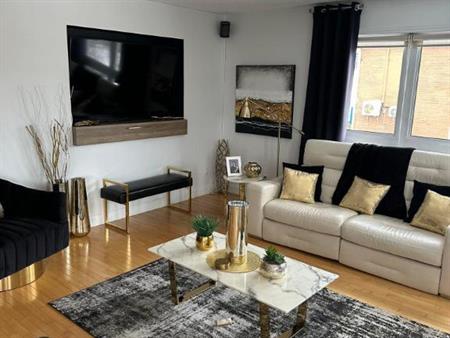 Superbe 4 1/2 style condo à louer moderne et lumineux + salle d'eau