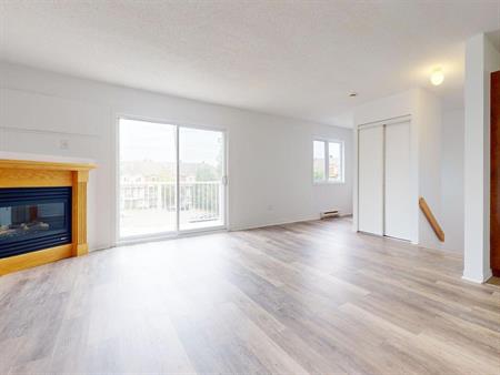 1257 Saint -René Ouest - 125 Boulevard Du Mont-Bleu, Hull