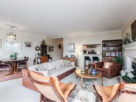 Beautiful Condo! PACIFIC Lifestyle! | 15111 Russell Avenue, White Rock