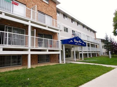 Spacious 1-Bedroom, 2-Level Apartment with Balcony for Rent - Downtown | 10735 105 Street Northwest, Edmonton