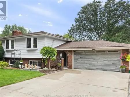 1880 Liberty Unit# lower unit | 1880 Liberty Unit# lower unit, Windsor