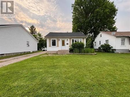158 CAMERON AVENUE | 158 CAMERON AVENUE, Renfrew