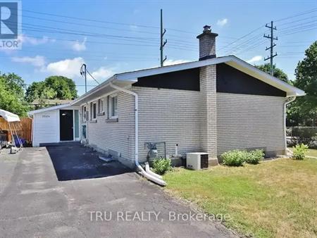 B - 2555 IRIS STREET | B - 2555 IRIS STREET, Ottawa
