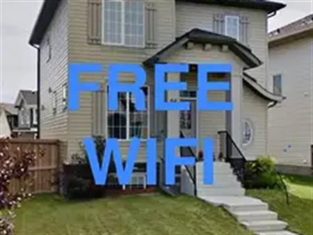 FREE WI-FI/PETS OK/TV/BBQ/PATIO | 56 Elgin Meadows Manor SE, Calgary