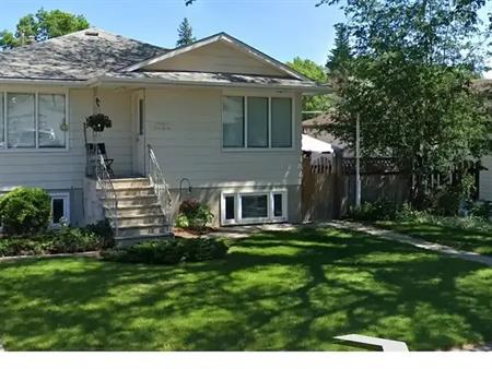 Cozy 1-Bedroom Basement Suite in North Park – UTILITIES/INTERNET INCLUDED | 1320 6th Avenue North, Saskatoon
