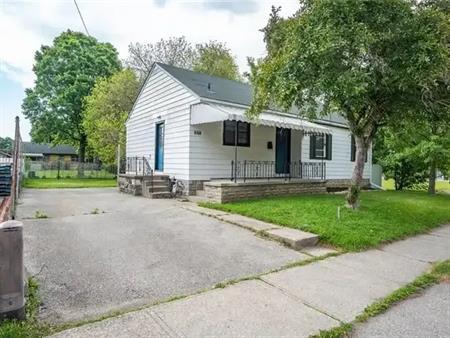848 COLBORNE Street E | 848 COLBORNE Street E, Brantford