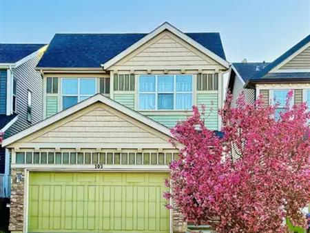 Modern NW Calgary Home | Bright Open Layout | Walk to Stores, Parks & Schools | 103 Evanscrest Way Northwest, Calgary