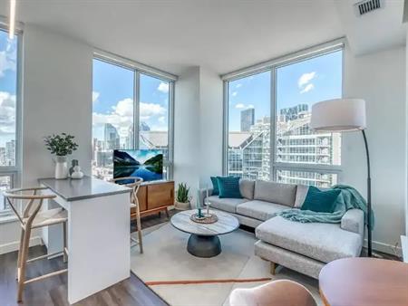 Luxury Beltline 2BD 2 Bathroom Apartment mid Jul - end of Nov (renewable) | 3009 - 1221 Macleod Trail Southeast, Calgary