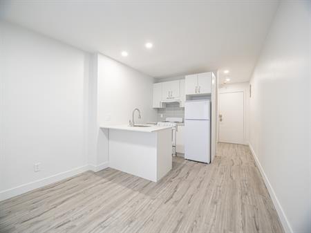Studio - Ontario